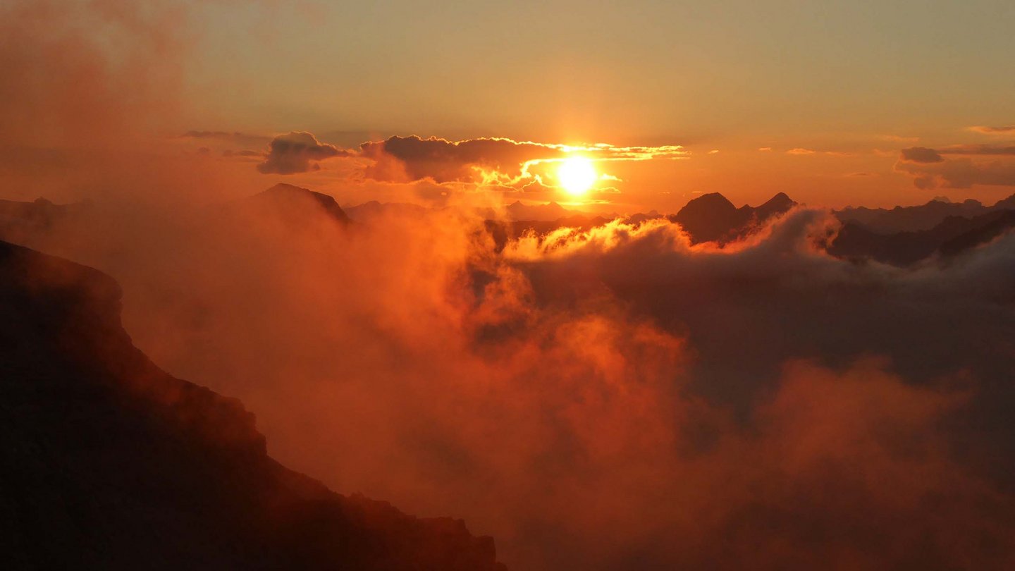 Sonnenaufgang_Ortler.jpg