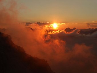 Sonnenaufgang_Ortler.jpg
